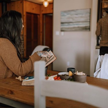 Page'S Resort & Marina Gabriola 외부 사진