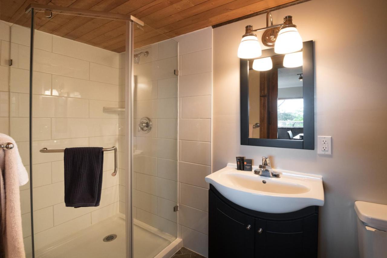Page'S Resort & Marina Gabriola 외부 사진