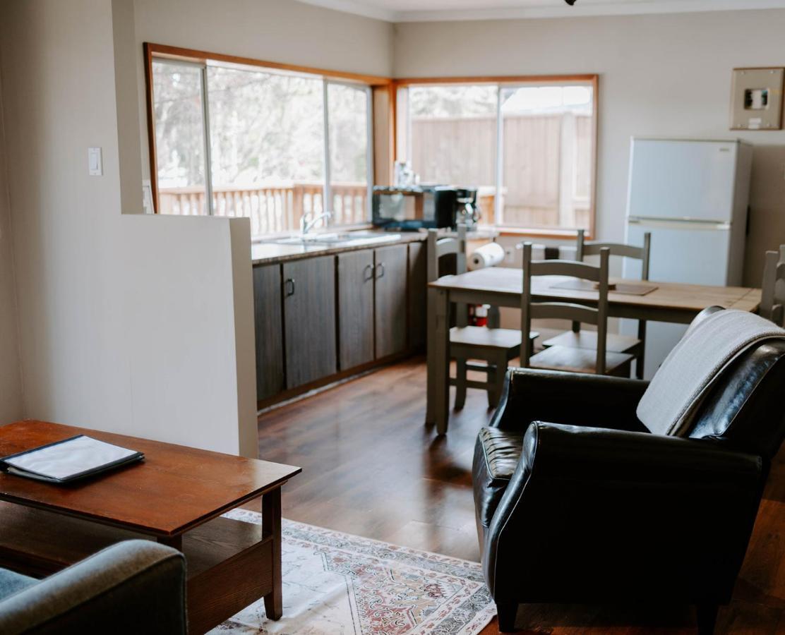 Page'S Resort & Marina Gabriola 외부 사진