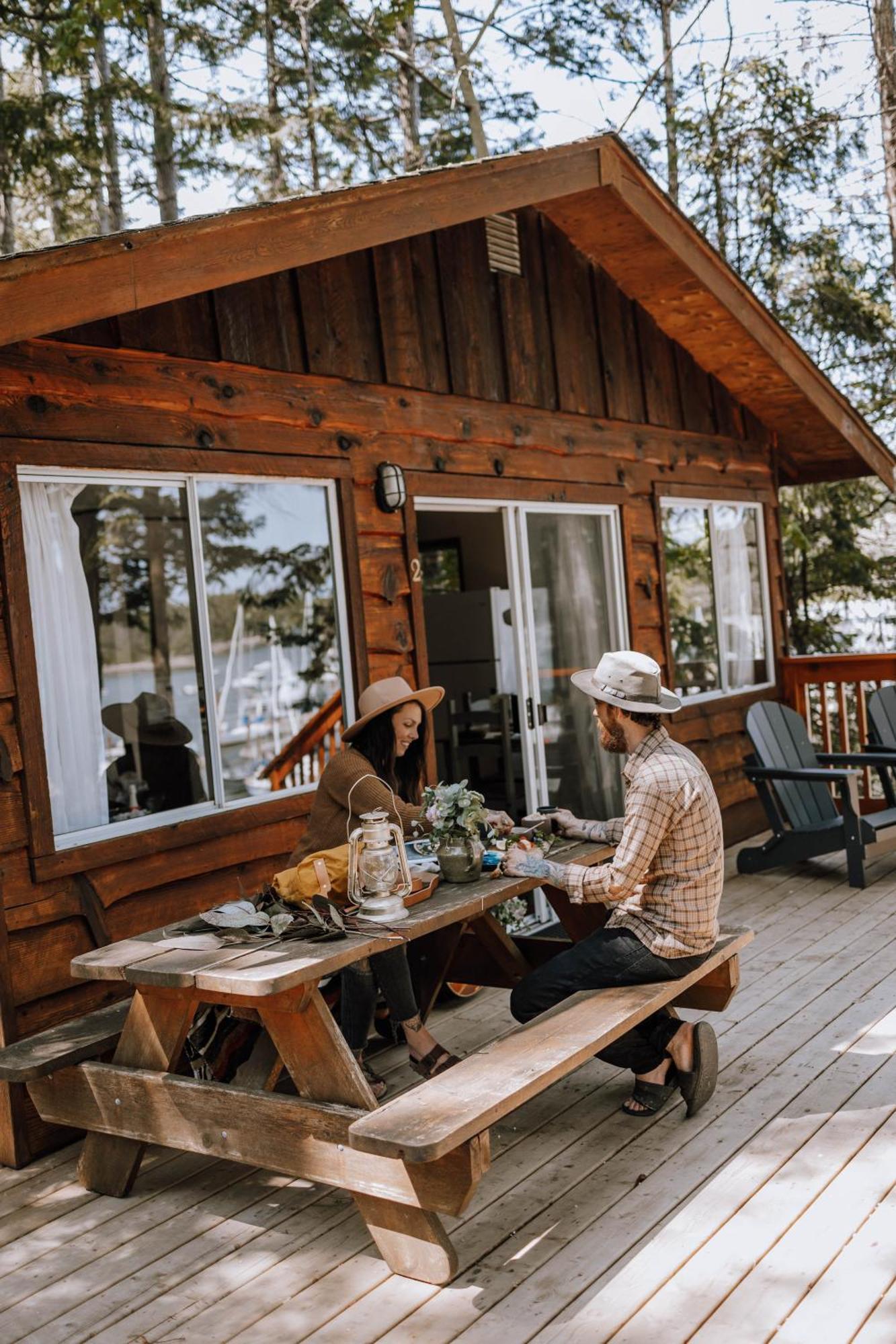 Page'S Resort & Marina Gabriola 외부 사진